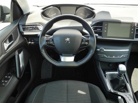 Peugeot 308 SW - 1.2 PureTech 110pk Active | Navigatie | Parkeersensoren - 1
