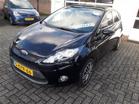 Ford Fiesta - 1.4 Trend Automaat, Airco, Trekhaak - 1