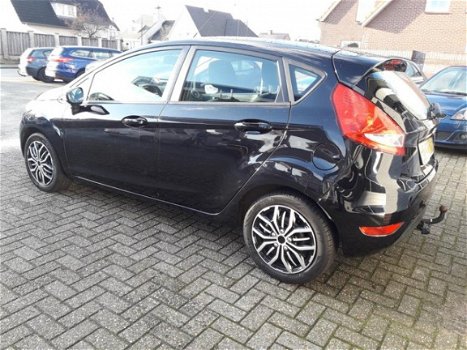 Ford Fiesta - 1.4 Trend Automaat, Airco, Trekhaak - 1