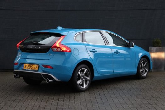 Volvo V40 - D4 2.0 190PK R-DESIGN Panoramadak| Camera| Leder| Pdc| Bluetooth| Navigatie - 1