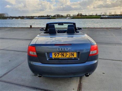 Audi A4 Cabriolet - 2.4 V6 Pro Line - 1