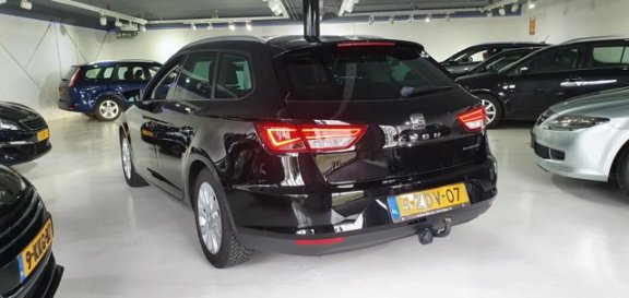 Seat Leon ST - 1.6 TDI Ecomotive Sport LED LEDER ALCANTARA 1E EIGENAAR DEALER ONDERHOUDEN NAP NL AUT - 1