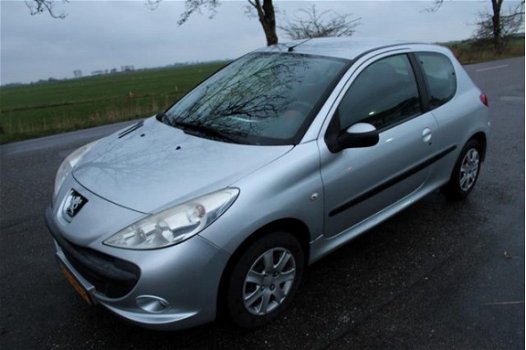 Peugeot 206 - 1.1 XR // AIRCO / NWE APK // - 1