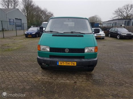 Volkswagen Transporter - 2.4 D 332/ stuurbekr./trekhaak/3 zitter - 1