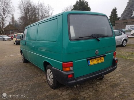 Volkswagen Transporter - 2.4 D 332/ stuurbekr./trekhaak/3 zitter - 1