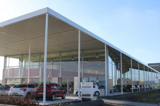 Citroën C4 Cactus - Business 1.2 110pk Navigatie | Climatronic | Lichtmetalen velgen | Parkeersensor - 1