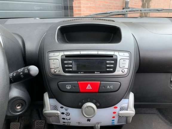 Toyota Aygo - 1.0 VVT-i Aspiration NL Auto/1e eigenaar/Airco/Net binnen - Afbeelding 8