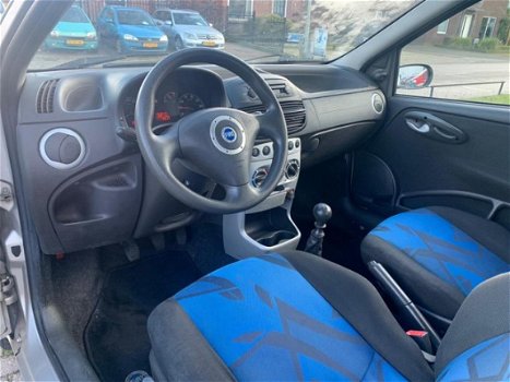 Fiat Punto - 1.2 Dynamic ( LAGE KM / NAP / NW APK / AIRCO ) - 1