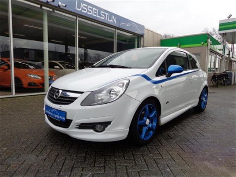 Opel Corsa - 1.4-16V Cosmo / Opc Performance Pakket / Airco / Elektr.Pakket - 1