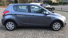 Hyundai i20 - 1.4i DynamicVersion Nieuwe APK NAP Inruil Mogelijk