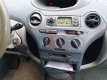 Toyota Yaris - 1.0-16V VVT-i Sol - 1 - Thumbnail