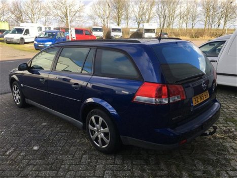 Opel Vectra Wagon - 1.8-16V Essentia (Trekhaak, airco) - 1