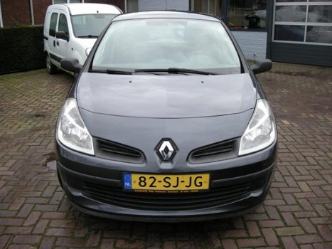 Renault Clio - 1.4-16V Expression nieuwe distributieriem - 1