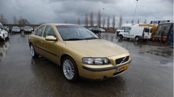 Volvo S60 - 2.4 Edition / Youngtimer / Cruise / Clima / Pdc - 1