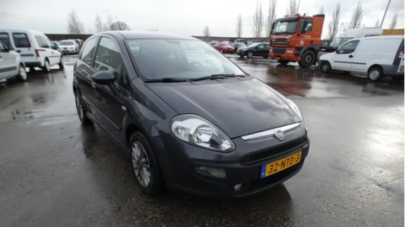 Fiat Punto Evo - 1.3 M-Jet Dynamic / Navi / Airco / Cruise / Trekhaak / Start/Stop - 1