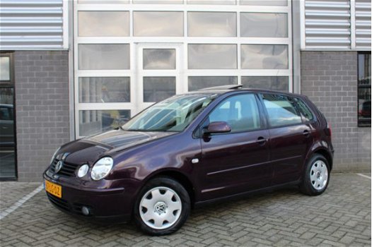 Volkswagen Polo - 1.4-16V Comfortline Automaat Cruise Schuifdak N.A.P - 1