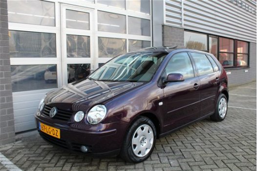 Volkswagen Polo - 1.4-16V Comfortline Automaat Cruise Schuifdak N.A.P - 1