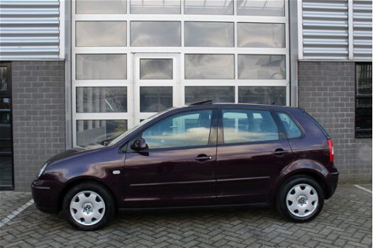 Volkswagen Polo - 1.4-16V Comfortline Automaat Cruise Schuifdak N.A.P - 1