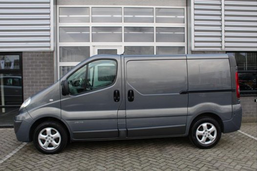 Renault Trafic - 2.0 dCi T27 L1H1 Eco Airco Cruise Parkeersensoren Btw N.A.P - 1