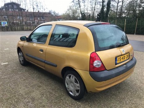 Renault Clio - 1.2-16V Expression Auto rijdt en schakelt perfect - 1