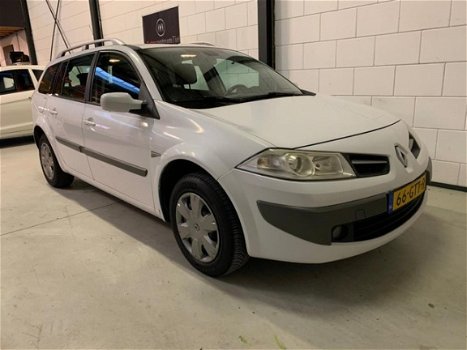 Renault Mégane Grand Tour - 1.6-16V Business Line * NAVI * Panorama - 1