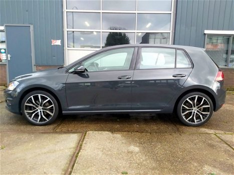 Volkswagen Golf - 1.2 TSI 115PK, 5Deurs, Airco, Trekhaak, Audio/cd, 18