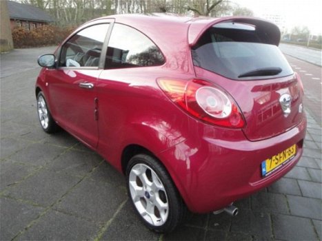 Ford Ka - 1.25 3-Drs. Titanium X met o.a. Airco, LM-velgen en Panorama-dak - 1