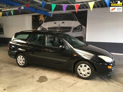 Ford Focus Wagon - 2.0 16V GHIA SPORT + AIRCO + NIEUWE APK - 1