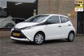 Toyota Aygo - 1.0 VVT-i x-now Airco, 5 Deurs - 1 - Thumbnail