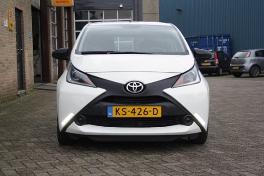 Toyota Aygo - 1.0 VVT-i x-now Airco, 5 Deurs - 1