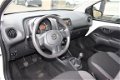 Toyota Aygo - 1.0 VVT-i x-now Airco, 5 Deurs - 1 - Thumbnail