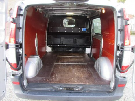 Mercedes-Benz Vito - 110 CDI 320 Functional Grijs kenteken 3 persoons Zilver 11-2013 Airco stroomomv - 1