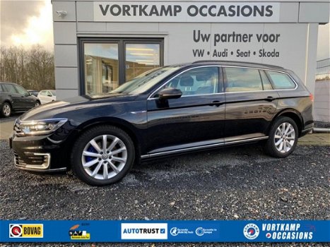 Volkswagen Passat - 1.4 TSI GTE EX. BTW NAVI/PDC/STOELVERW/ACC/LANE-ASSIST - 1