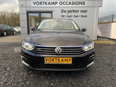 Volkswagen Passat - 1.4 TSI GTE EX. BTW NAVI/PDC/STOELVERW/ACC/LANE-ASSIST - 1