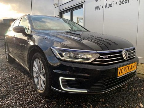 Volkswagen Passat - 1.4 TSI GTE EX. BTW NAVI/PDC/STOELVERW/ACC/LANE-ASSIST - 1