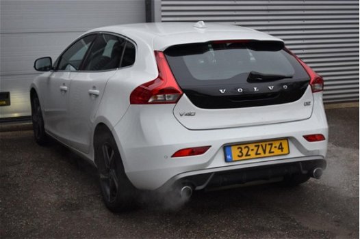 Volvo V40 - 1.6 D2 R-design *NAVI/CAMERA - 1