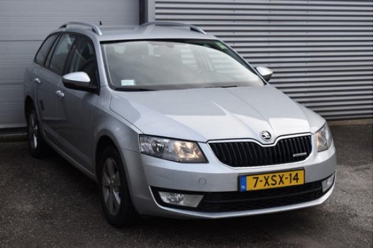 Skoda Octavia Combi - 1.6 Tdi 110pk Greenline Businessline *NAVI/CLIMA - 1