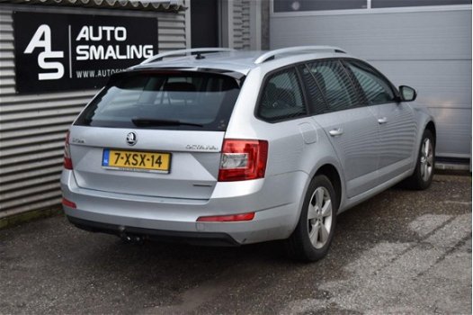 Skoda Octavia Combi - 1.6 Tdi 110pk Greenline Businessline *NAVI/CLIMA - 1