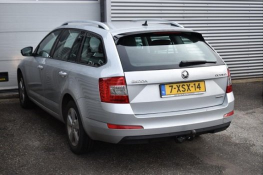 Skoda Octavia Combi - 1.6 Tdi 110pk Greenline Businessline *NAVI/CLIMA - 1