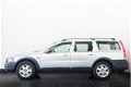 Volvo V70 Cross Country - 2.4 T Comfort Line luxe leder memory stoel acc navigatie dakrails - 1 - Thumbnail