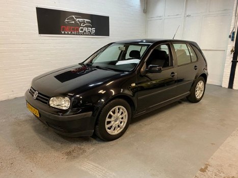 Volkswagen Golf - 2.0 NIEUWE APK//AIRCO//RIJD SCHAKELD GOED - 1