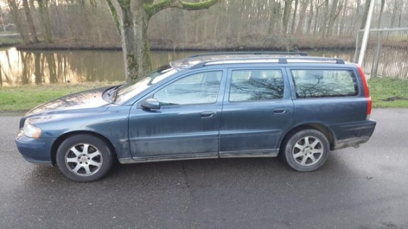 Volvo V70 - 2.4D Edition II - 1