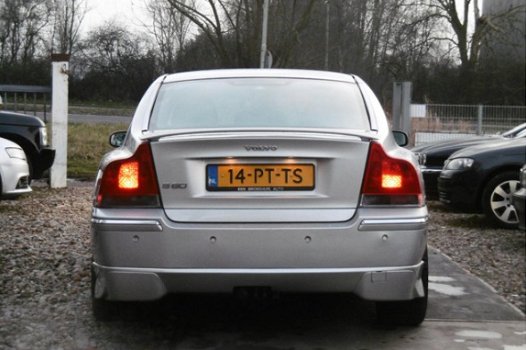 Volvo S60 - 2.4 D5 Summum SPORT AUT. NAP/NAVI/LEER/XENON - 1