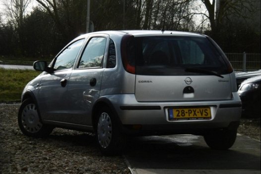 Opel Corsa - 1.2-16V Rhythm BJ2004 5-DRS AUTOMAAT NAP/APK - 1