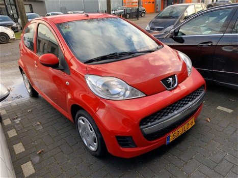 Peugeot 107 - 1.0-12V XS 5 DRS AUTOMAAT MET UNIEKE LAG KM STAND ORG NED AUTO ZO INGERUILD ZO WEG PRI - 1