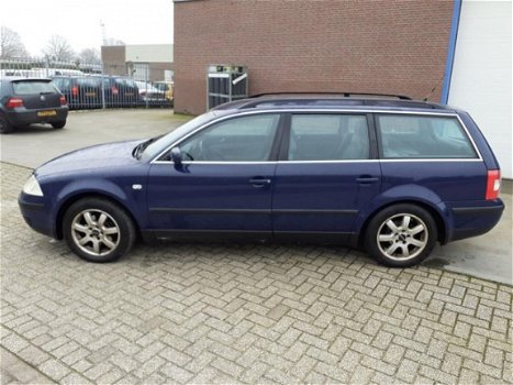 Volkswagen Passat Variant - 1.9 TDI Trendline 4Motion - 1