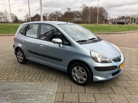 Honda Jazz - 1.4 LS Automaat Airco 143783 km Leuke goed onderhouden Jazz Airco - 1