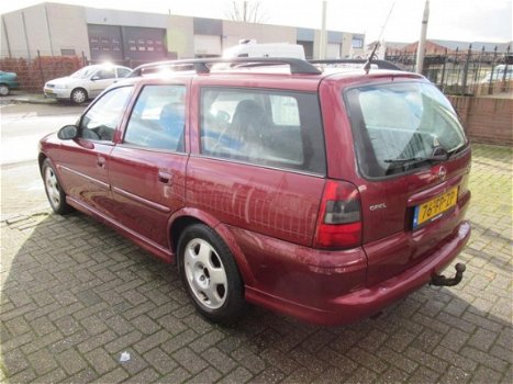 Opel Vectra Wagon - 1.8-16V Diamond - 1