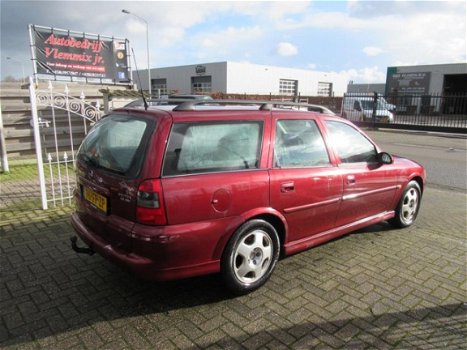 Opel Vectra Wagon - 1.8-16V Diamond - 1