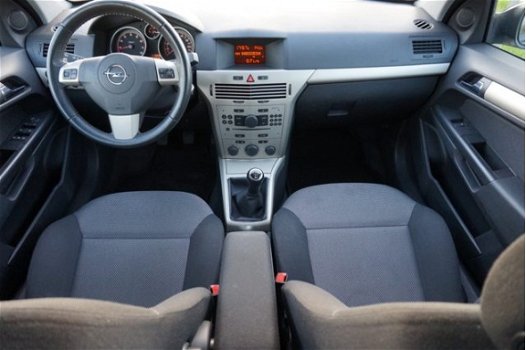 Opel Astra Wagon - 1.6 | Airco | Cruise | Trekhaak | PDC - 1